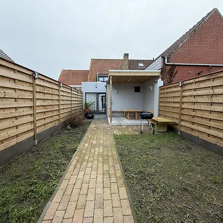 Schorrebloem Holiday home Lombardsijde