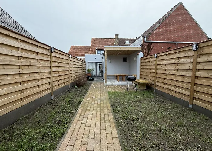 Schorrebloem Holiday home Lombardsijde